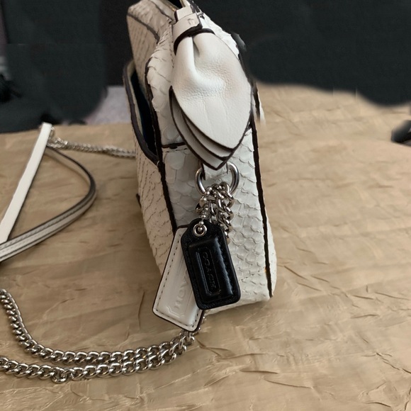 Coach python crossbody - Picture 7 of 9